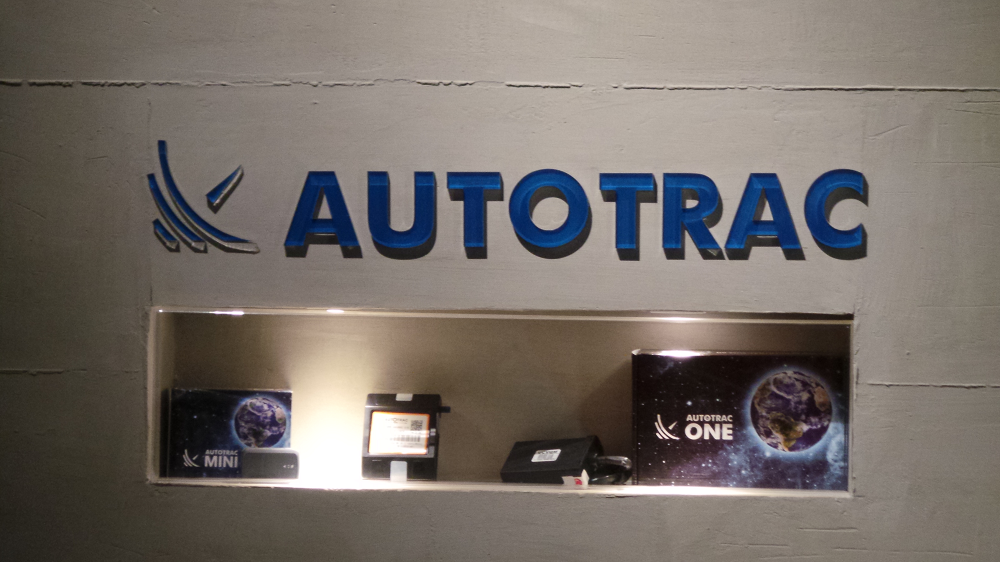 Display de Produtos Autotrac